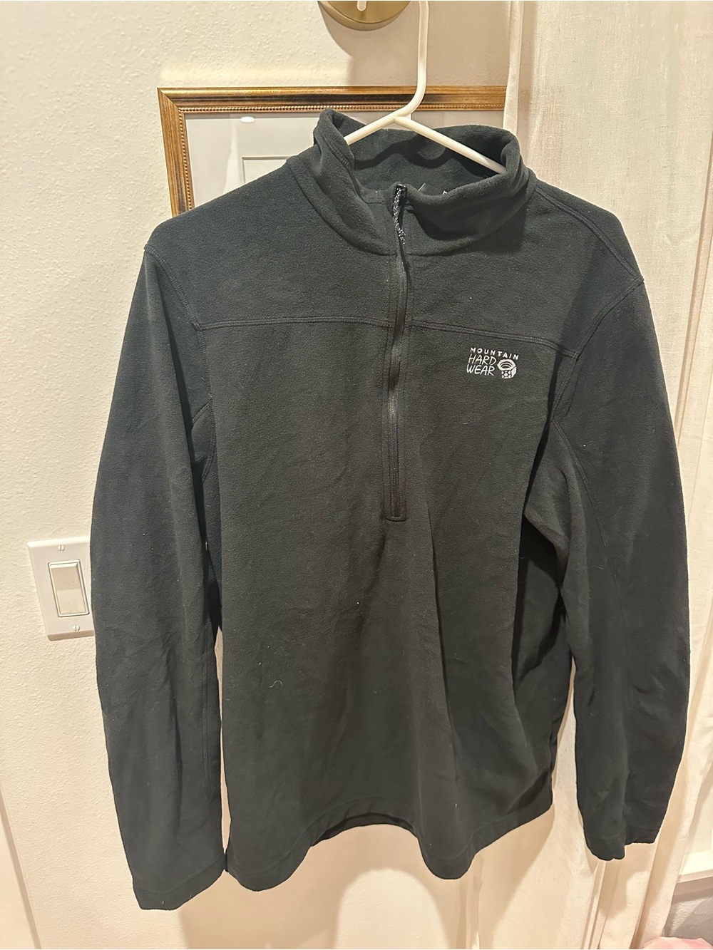 Mountain Hardwear Men's Black Quarter-Zip Fleece Pullover